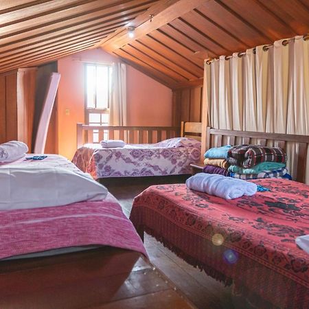 Em Tiradentes, Minas Gerais, Casa Tipica E Espacosa Em Terreno Arborizado Bagian luar foto