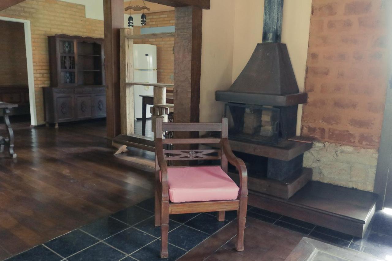 Em Tiradentes, Minas Gerais, Casa Tipica E Espacosa Em Terreno Arborizado Bagian luar foto