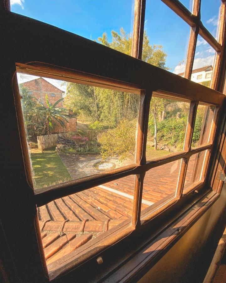 Em Tiradentes, Minas Gerais, Casa Tipica E Espacosa Em Terreno Arborizado Bagian luar foto
